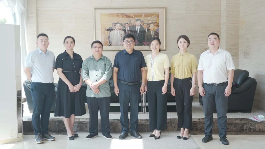 湖南株洲高新区经济合作局局长李浩一行莅临高烯科技调研指导!