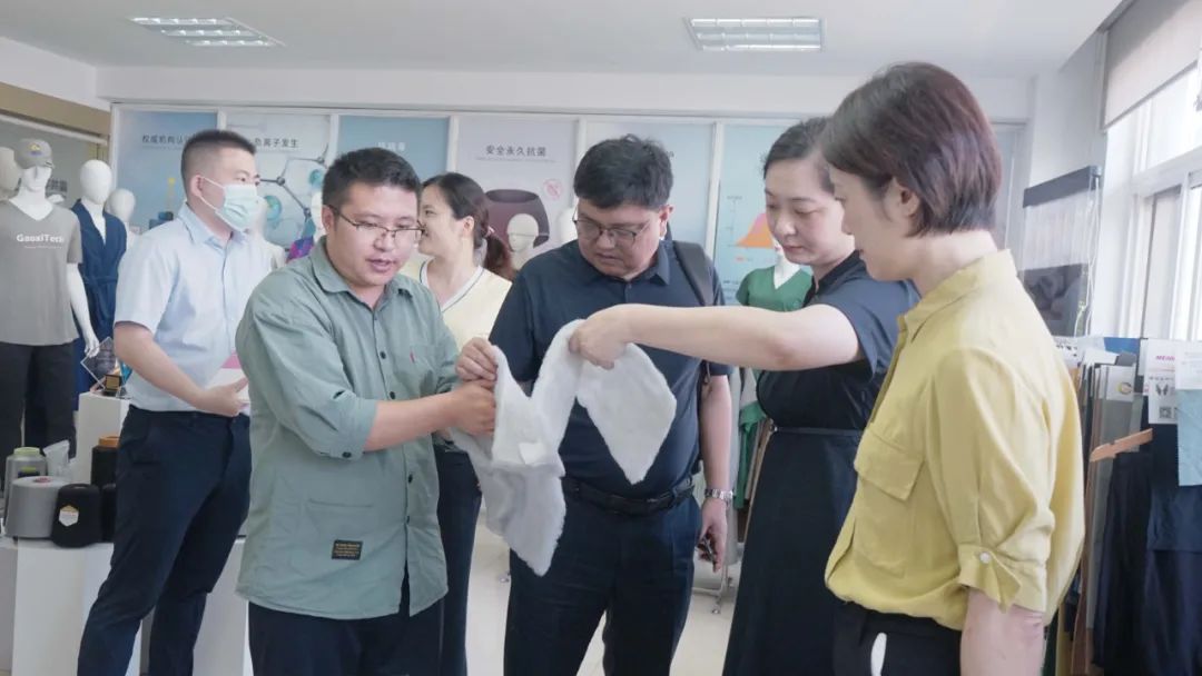 湖南株洲高新区经济合作局局长李浩一行莅临高烯科技调研指导!