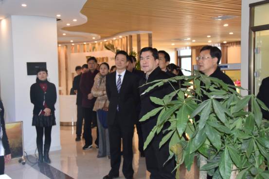 管城区政府考察团莅临煜和矿业指导工作