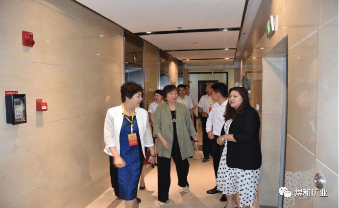 郑州市政协副主席吴晓君莅临煜和视察