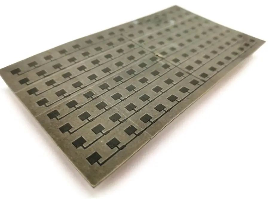 前沿 | 武汉理工大学何大平团队将纳米级石墨粉打造成石墨烯薄膜