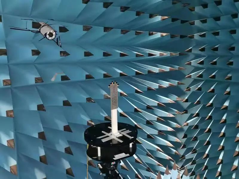 前沿 | 武汉理工大学何大平团队将纳米级石墨粉打造成石墨烯薄膜