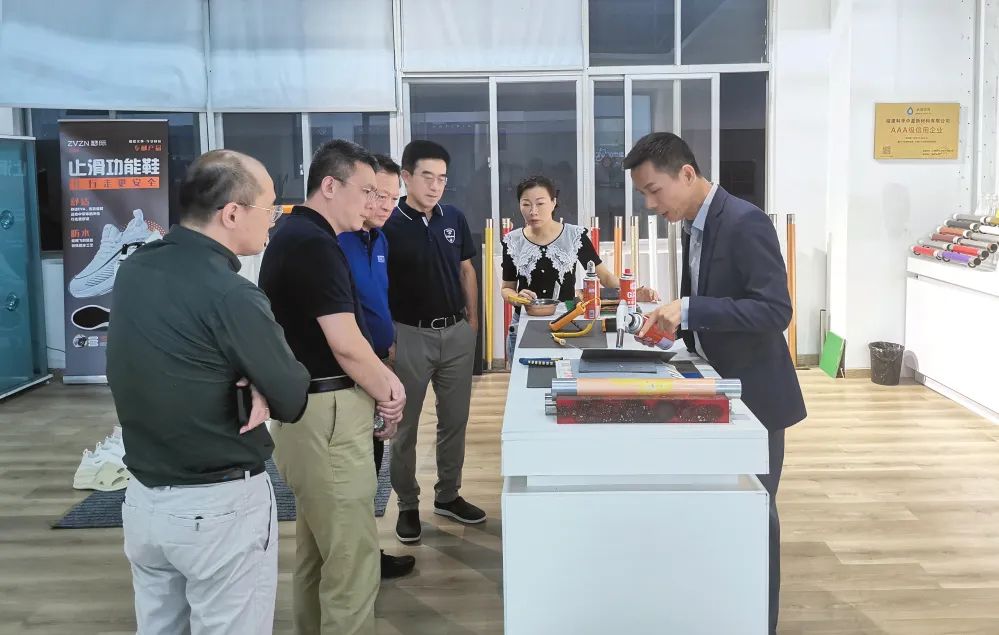 第十三届全国人大代表、北京金杜律师事务所管委会主席王俊峰一行莅临中烯新材料考察调研