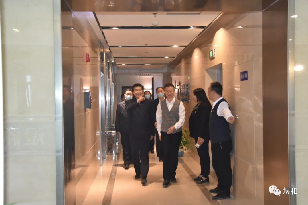 全国台联党组书记黄志贤莅临煜和总部调研