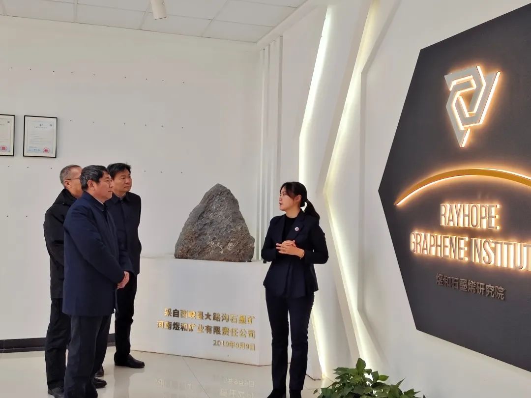 新乡市人大副主任路文忠莅临新乡煜和研究院参观调研
