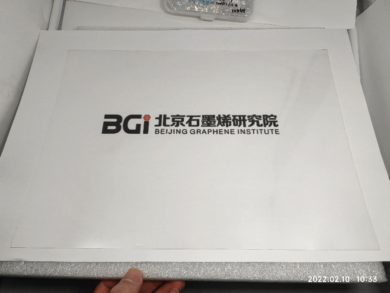 折叠屏柔性显示器内卷突围，还得靠它