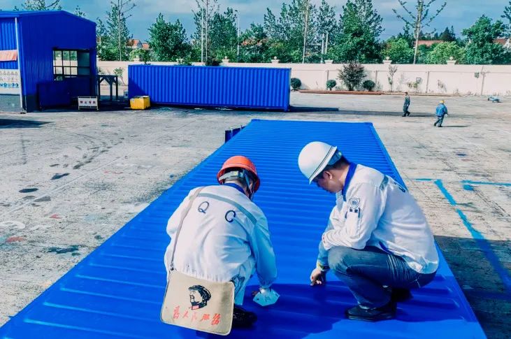 中烯新材料寰宇东方国际集装箱涂装项目通过验收，双方达成共识合作成立涂装技术研究院。