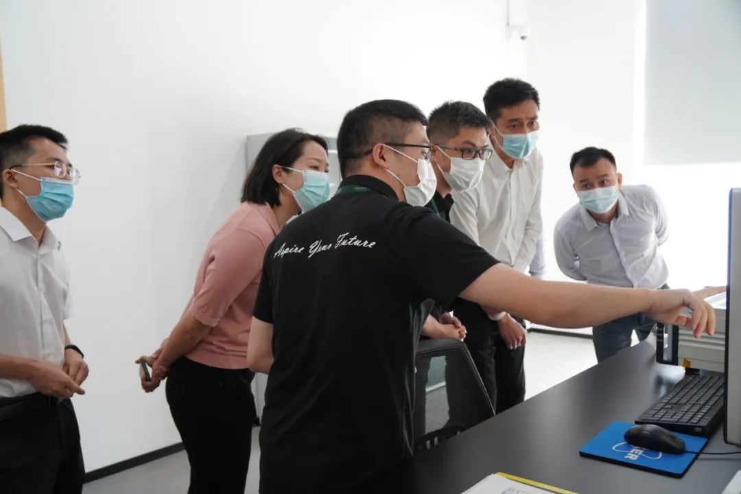 东莞市委副秘书长甘伟佳赴墨睿科技调研