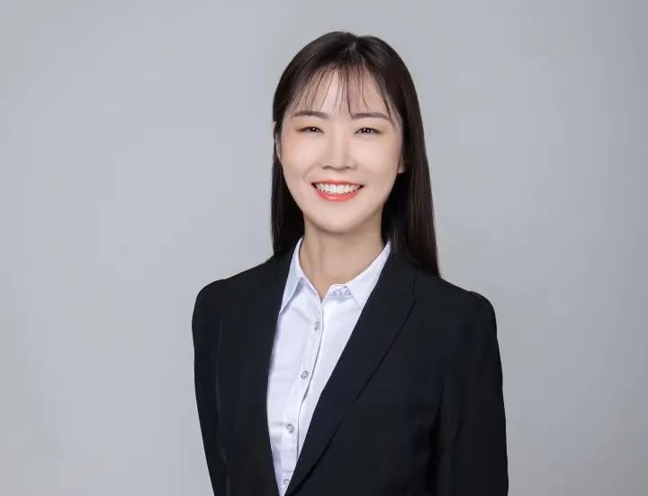 特定角度的大片双层石墨烯面世，北大校友采用“预堆叠衬底”策略，推动转角二维材料的大面积可控制备