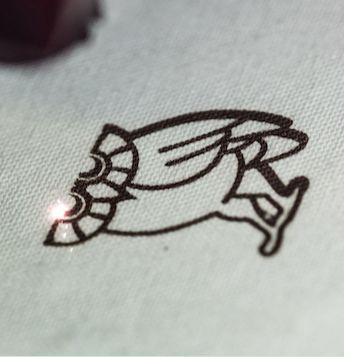 带有石墨烯的烤面包，要不要来一口？