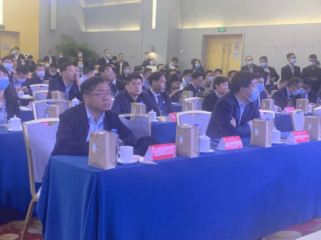 石墨烯联盟(CGIA)同铜川市政府在北京进行了陕西石墨烯产业研究院暨铜川石墨烯产业基地项目签约