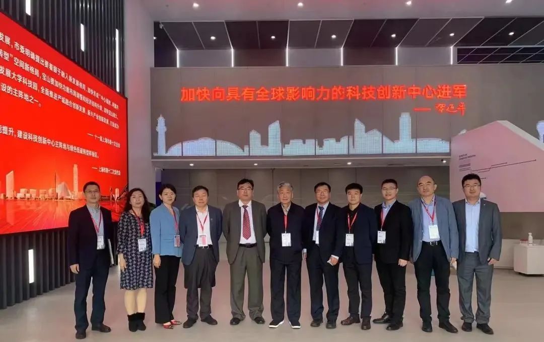 华高董事长潘东晓应邀出席2022年中国石墨烯产业领袖圆桌闭门会议