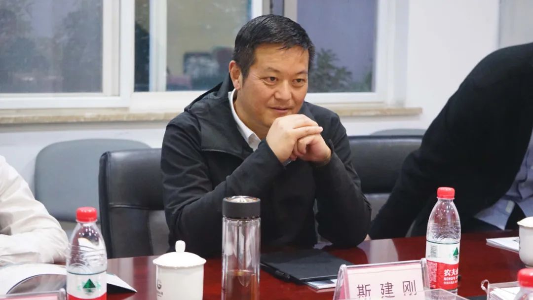 余杭区政协副主席、良渚街道党工委书记斯建刚一行莅临高烯科技考察调研