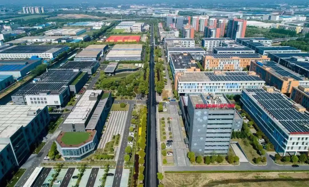 西太湖：“烯”望涌动 “碳”索未来