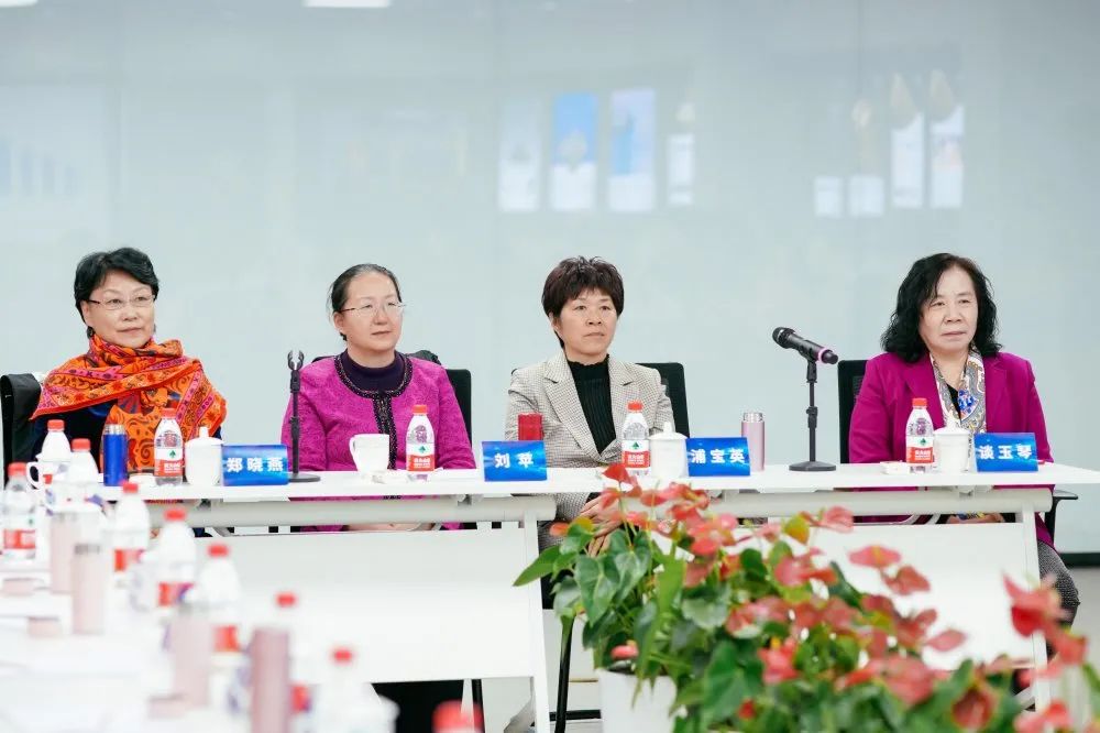 江苏、安徽两省妇联、女企协莅临微晶科技考察交流