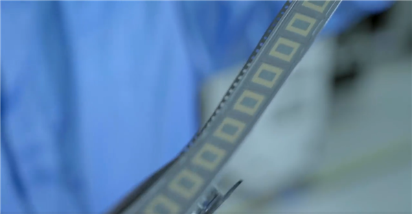 第一次见865芯片包装！手机生产线内部揭秘