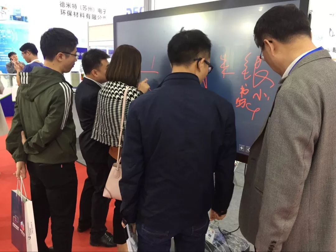 微晶参加深圳国际全触与显示展