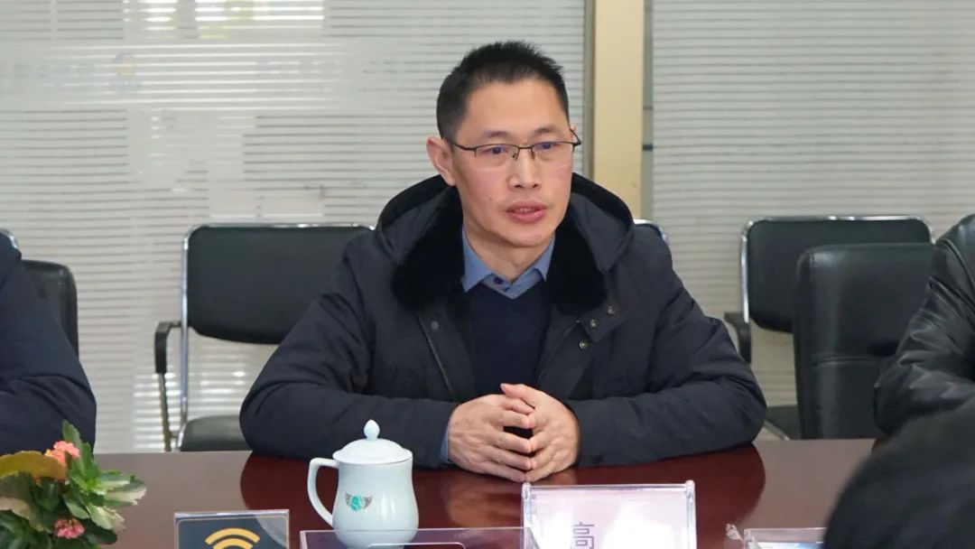 余杭区人大常委会副主任、良渚新城党工委书记曾宏一行莅临高烯科技考察调研