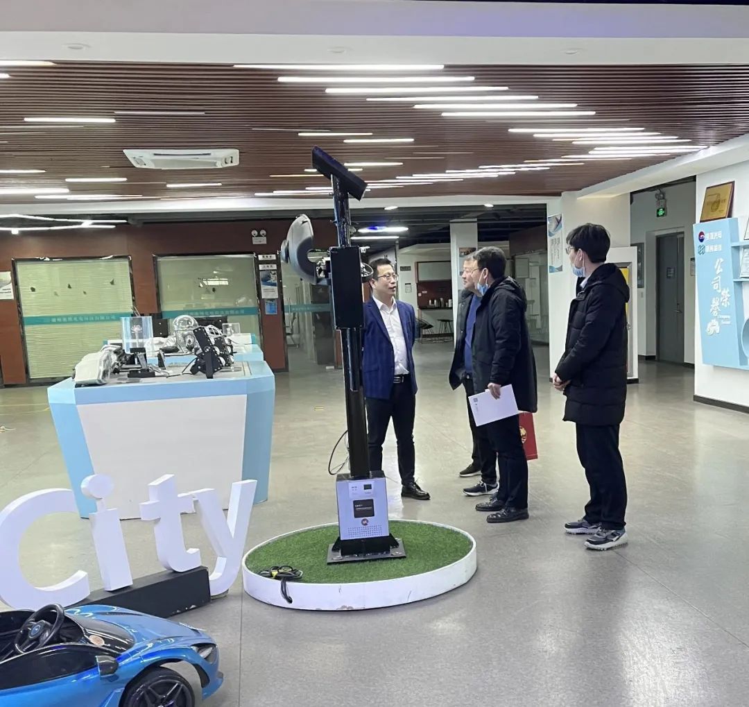 华信咨询设计研究院领导一行到访明朔南浔智慧工厂考察交流