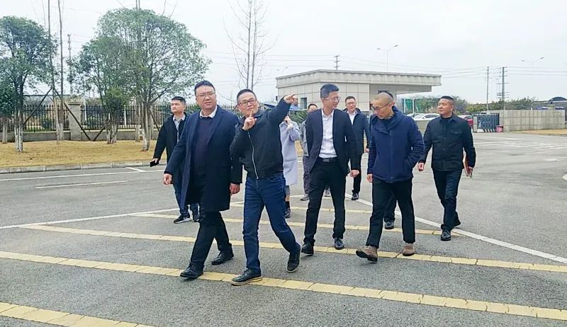 攀枝花市经济合作局倪雪锋一行莅临烯碳科技考察