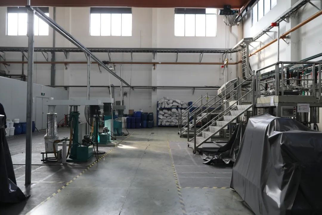 地暖有新选择啦！探工厂一篇说透石墨烯地暖？