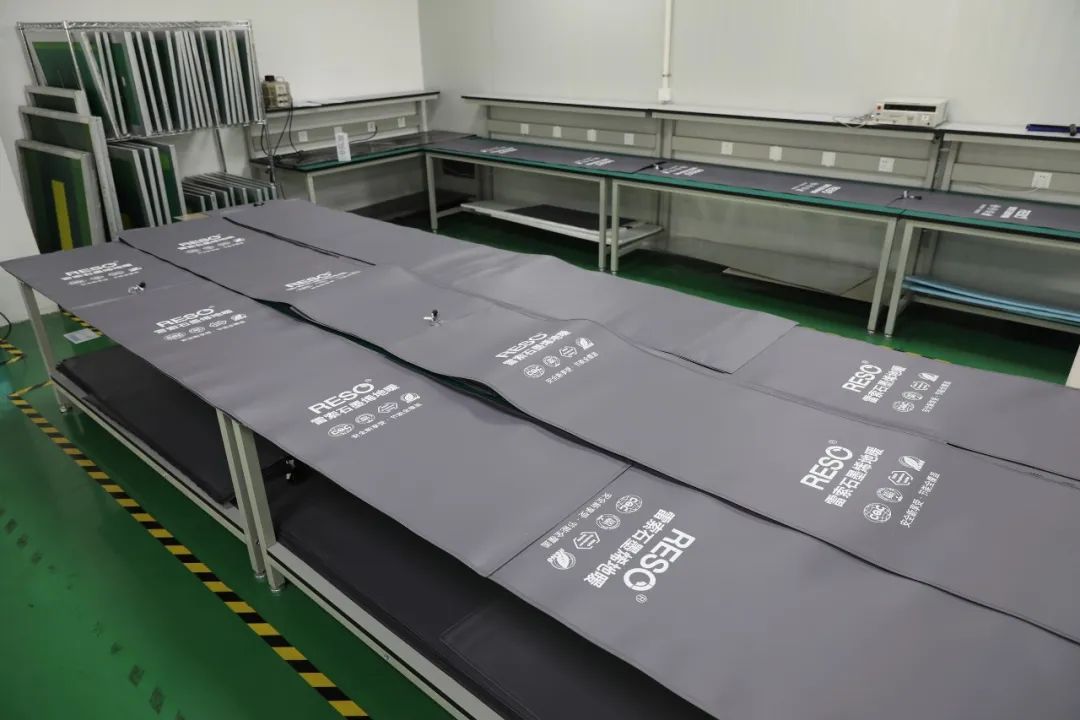 地暖有新选择啦！探工厂一篇说透石墨烯地暖？