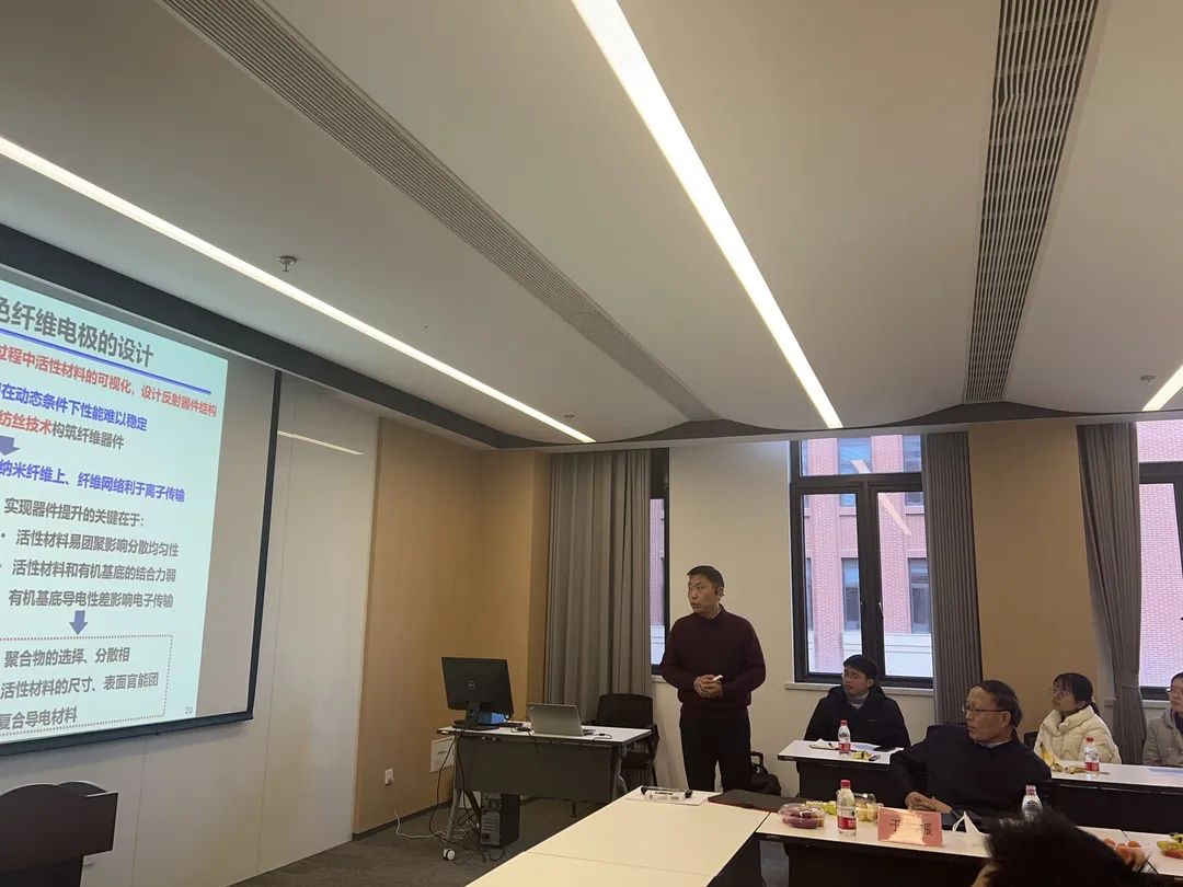 基金委重大项目“结构功能一体化石墨烯纤维基础研究”项目进展研讨会在杭顺利召开