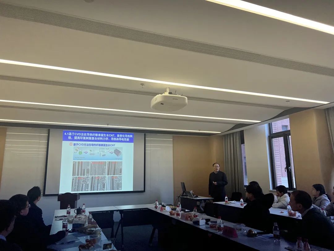 基金委重大项目“结构功能一体化石墨烯纤维基础研究”项目进展研讨会在杭顺利召开