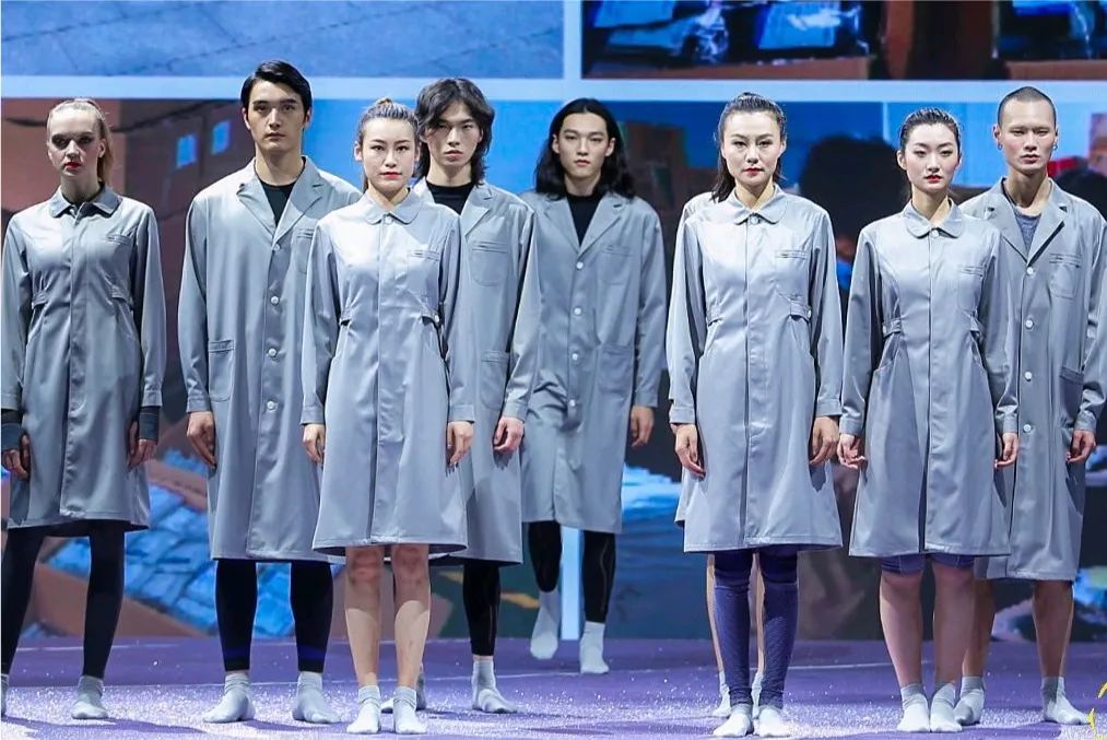 医用三件套交付！！！您的健康，石墨烯来守护