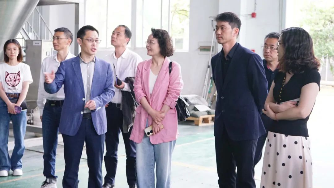 杭州市余杭区工商联党组书记姚克萍一行赴高烯科技走访调研