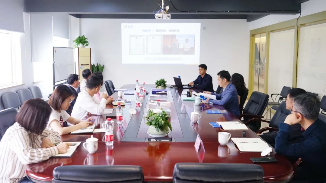 杭州市余杭区工商联党组书记姚克萍一行赴高烯科技走访调研