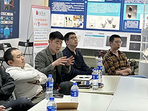 BGI孵烯创业营访学创客总部