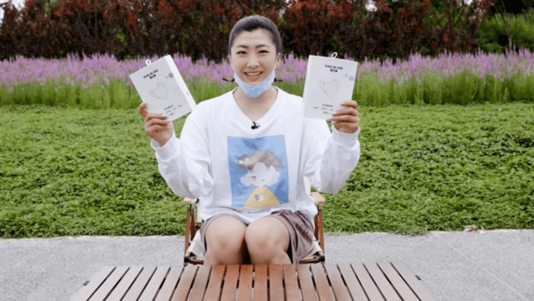 超亲石墨烯口罩“霸屏”顶级石墨烯论坛，与会者们争相佩戴！