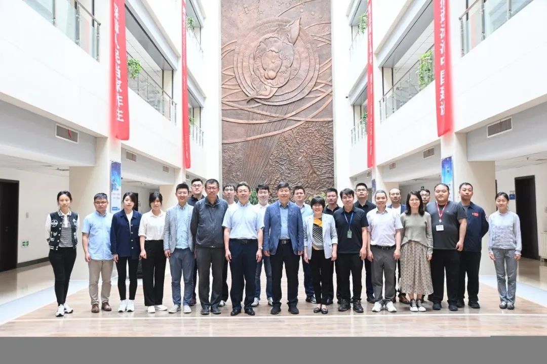 刘忠范院长一行到访中国航天科技集团公司第五研究院五О八所