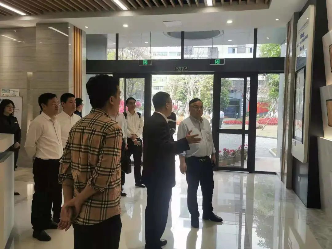 华为首席科学家调研石墨烯平台