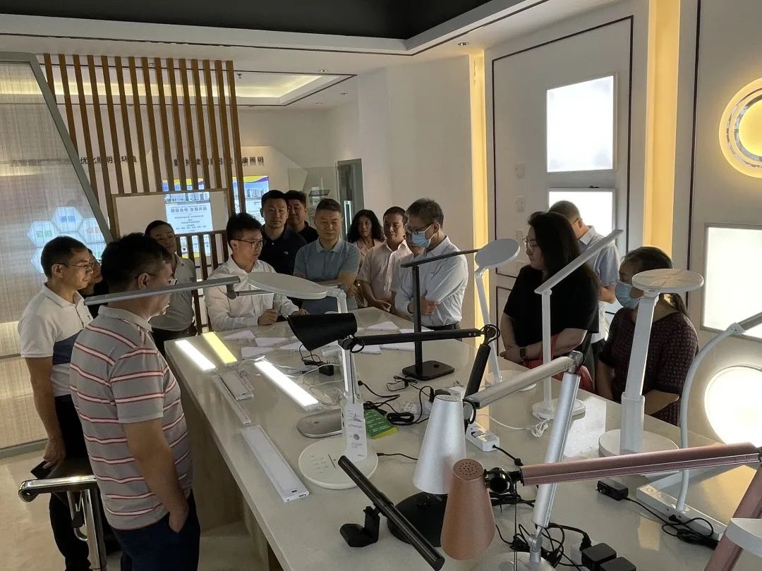 走出去，学回来——民革中山市委会企业界党员联谊会赴深圳参观调研