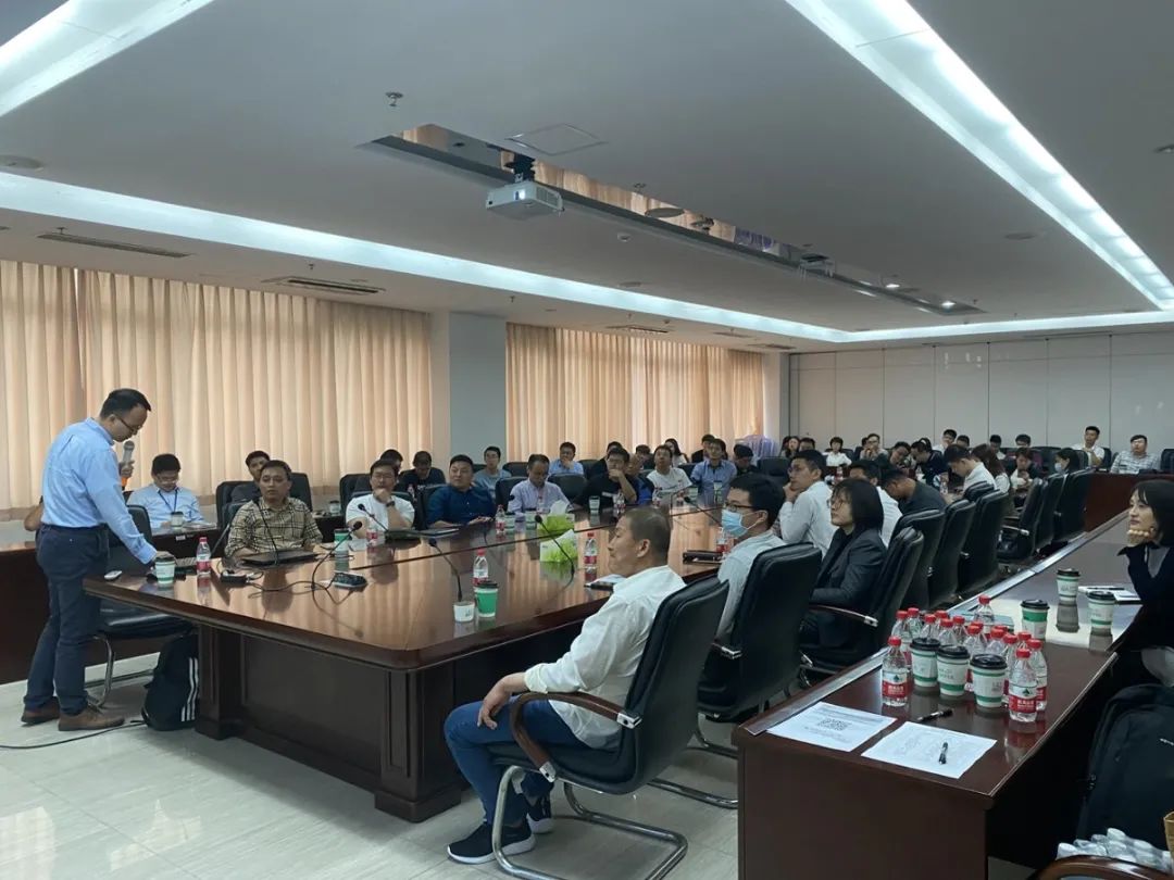 火炬石墨烯新材料孵化器成功举办“光伏产业的技术发展现状和未来方向”主题沙龙