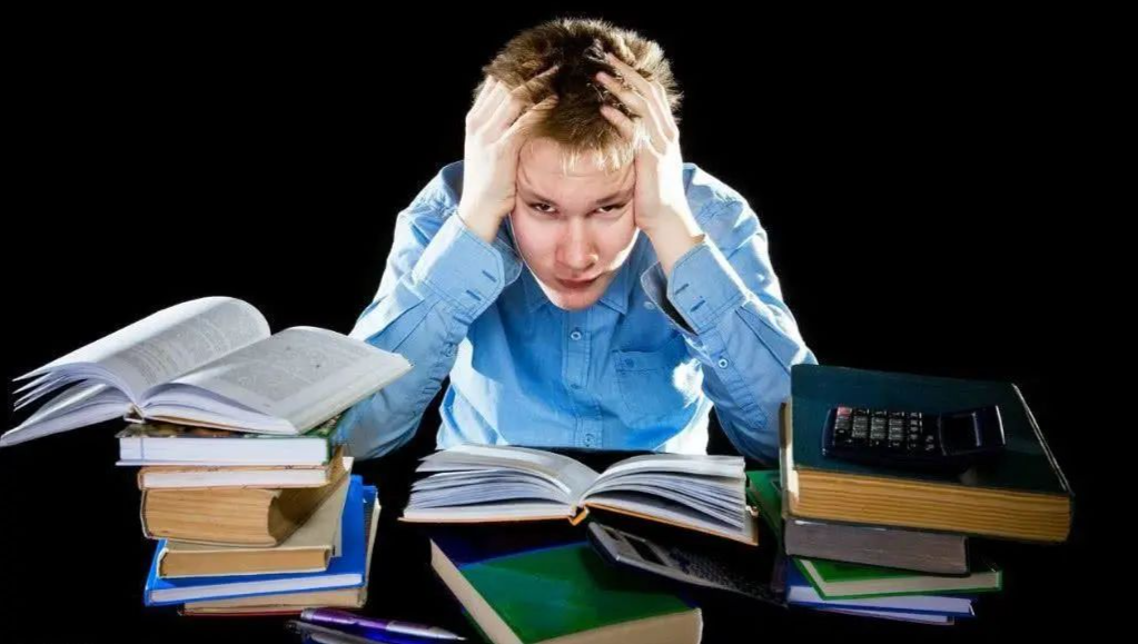 刚到上市公司上任，俩眼一抹黑。（董秘）企业年报怎么写呀？