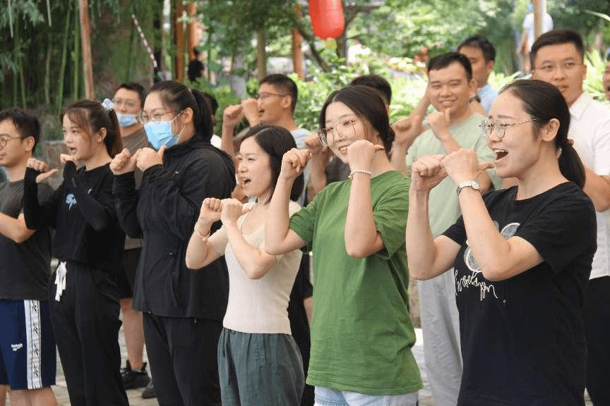 第六元素研发中心｜熔炼团队 共赢未来