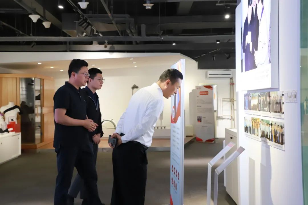 北京中医药大学领导一行考察烯旺集团，共商石墨烯赋能中医产业发展