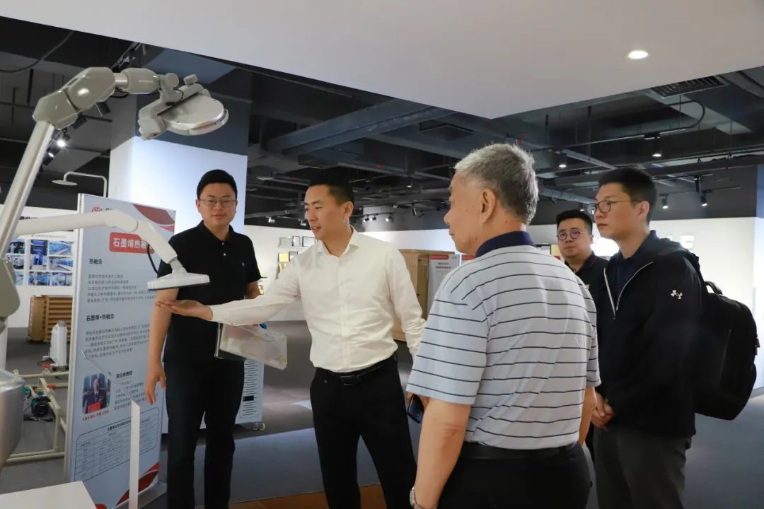 北京中医药大学领导一行考察烯旺集团，共商石墨烯赋能中医产业发展