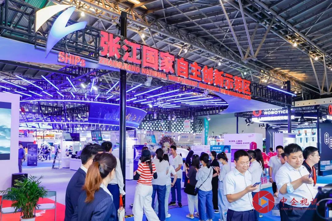 上海市石墨烯功能型平台在第九届中国（上海）国际技术进出口交易会“科技创新＆活力张江”展区登台亮相