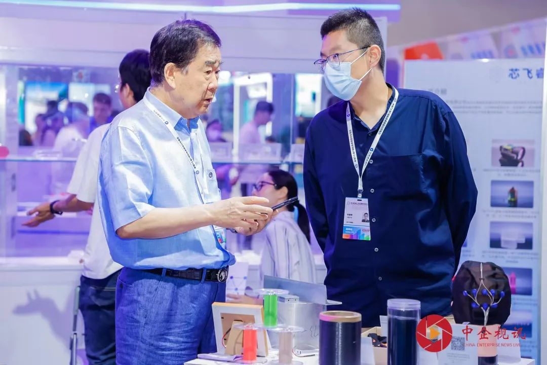 上海市石墨烯功能型平台在第九届中国（上海）国际技术进出口交易会“科技创新＆活力张江”展区登台亮相