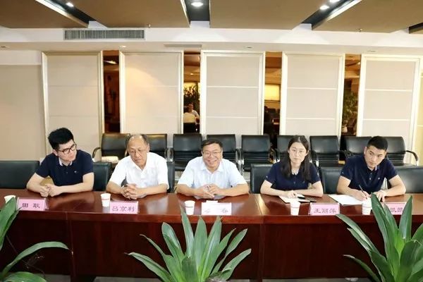 中国石墨烯产业技术创新战略联盟秘书长李义春博士一行 莅临蔚蓝商业公司走访交流