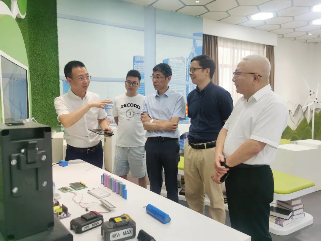 从杭州总部到金华基地，姜副校长五年后再访牛墨，惊叹牛墨的高速发展！