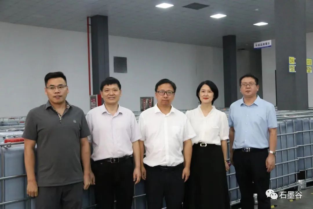 温州大学杨植杨院长等一行莅临万鑫烯碳参观考察