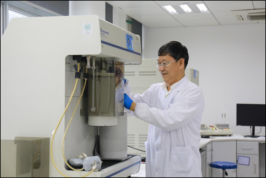 南国清华人物访谈|康飞宇：投身国家科技攻关新“烯”望，“深”耕清华教育改革试验田