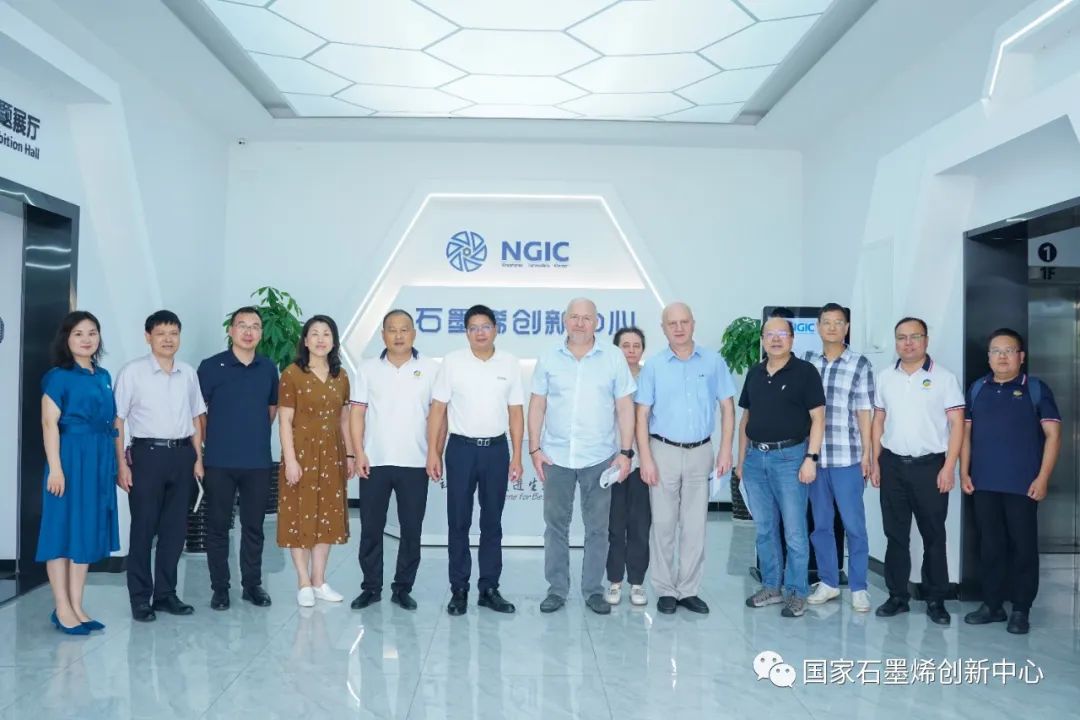 国际交流｜乌克兰国家工程院院士尤里·赛门索夫一行莅临国家石墨烯创新中心调研交流