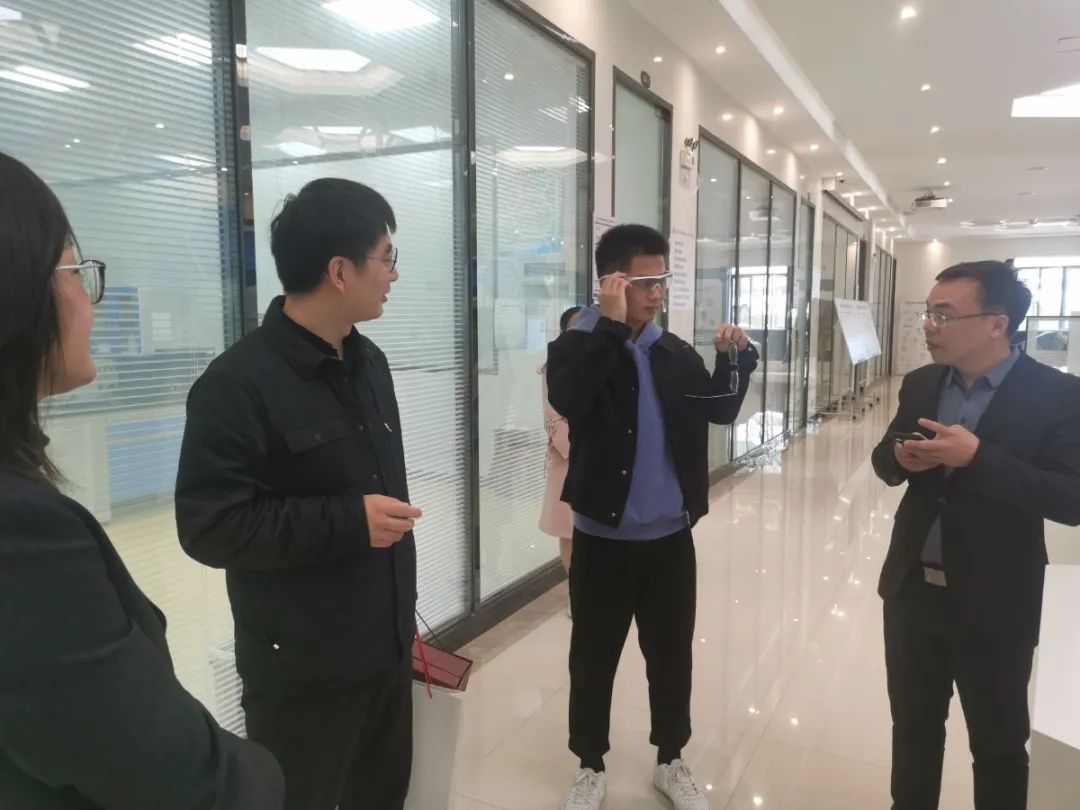 福建省协同创新院陶瓷分院受邀到访厦门火炬石墨烯