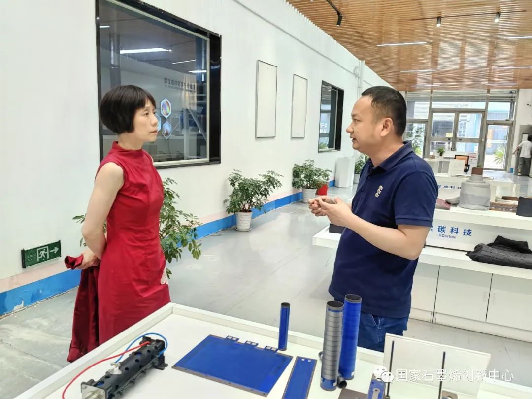 国际交流合作｜英国埃克塞特大学及剑桥大学石墨烯领域科研人员来访交流